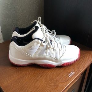 Jordan 11 Retro Low
White Red (2012)